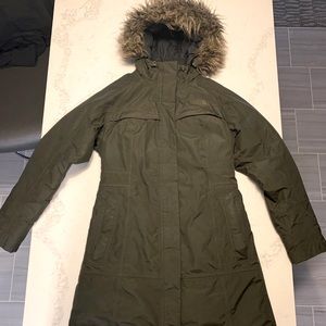 Women’s Northface goose down parka